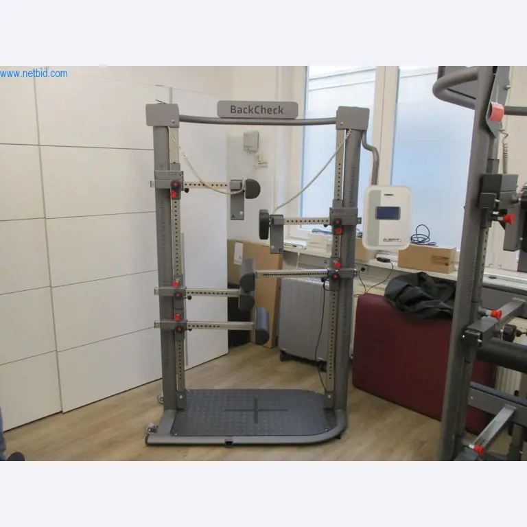 Dispositivos de rastreio de check-up de uma empresa de fitness-1