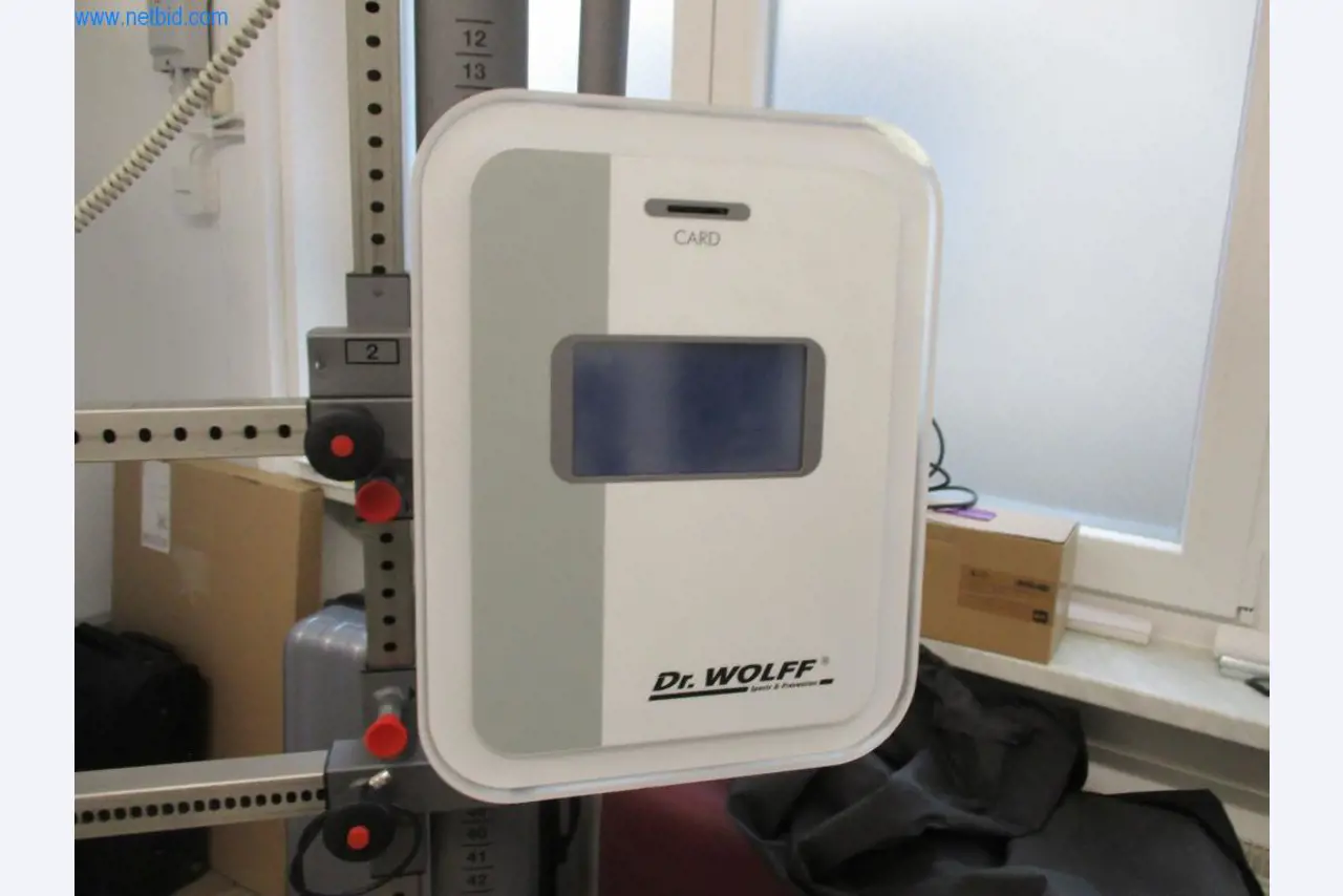 Dispositivos de rastreio de check-up de uma empresa de fitness-2