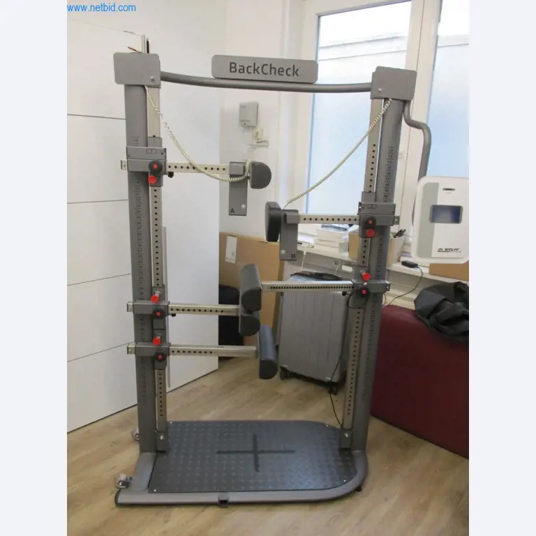 Dispositivos de rastreio de check-up de uma empresa de fitness-3