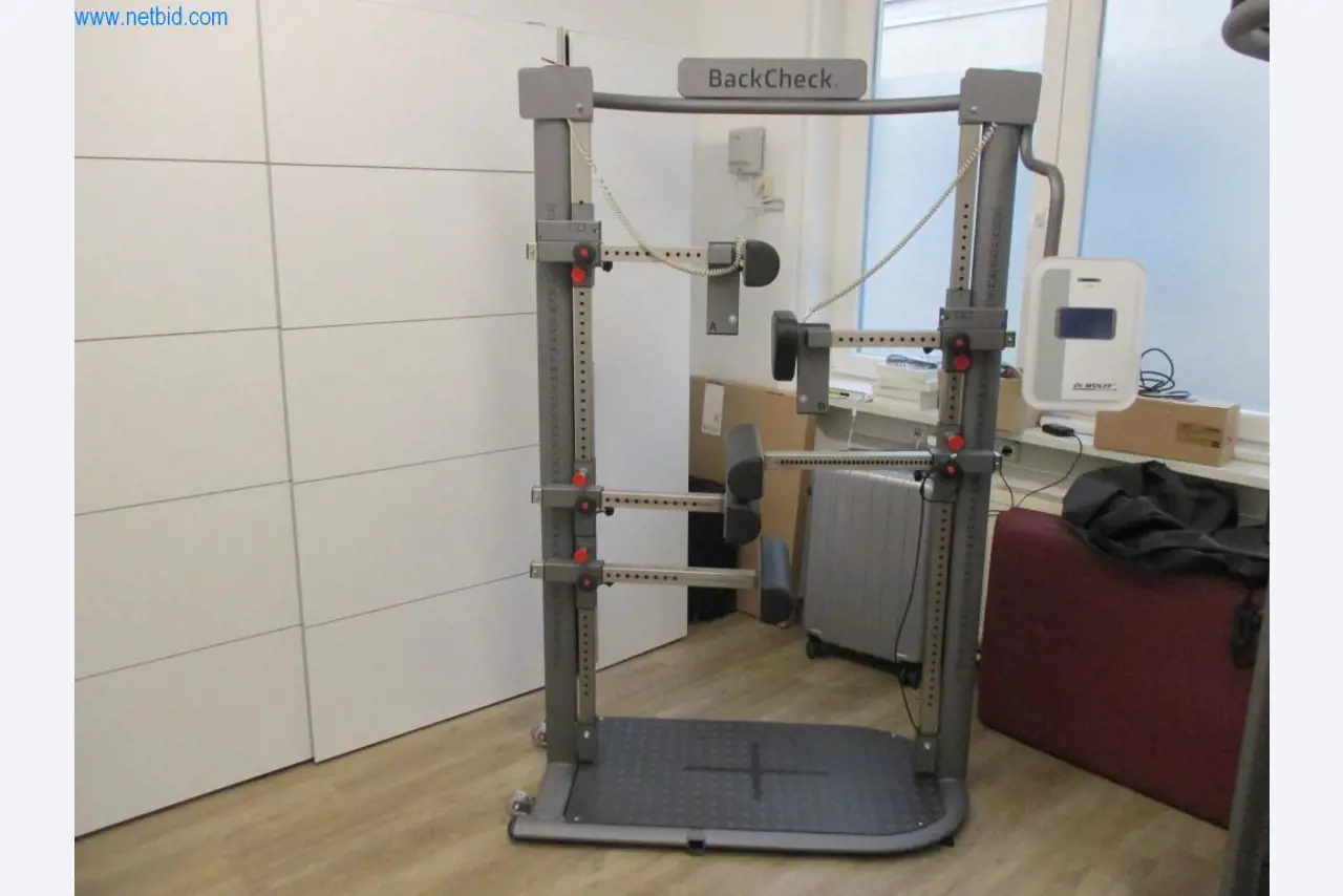 Dispositivos de rastreio de check-up de uma empresa de fitness-1