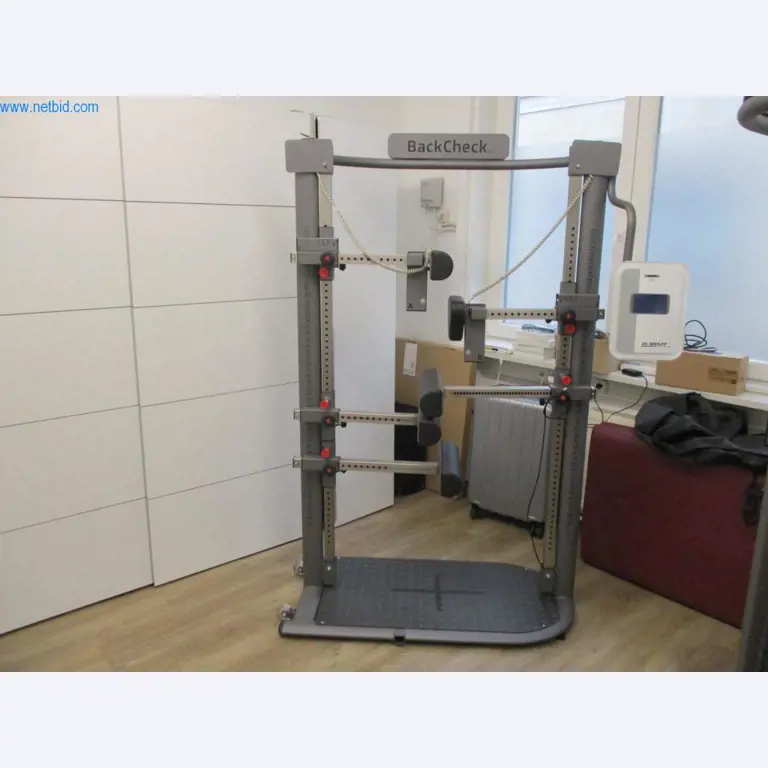 Dispositivos de rastreio de check-up de uma empresa de fitness-1