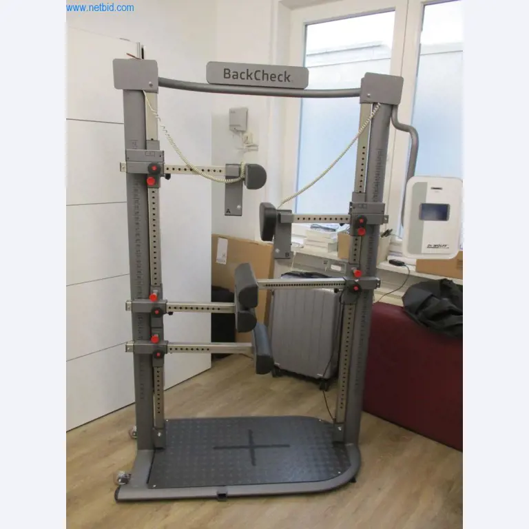 Dispositivos de rastreio de check-up de uma empresa de fitness-3