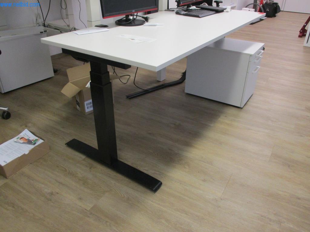 Kontrolní screeningová zařízení od společnosti zabývající se fitness-2