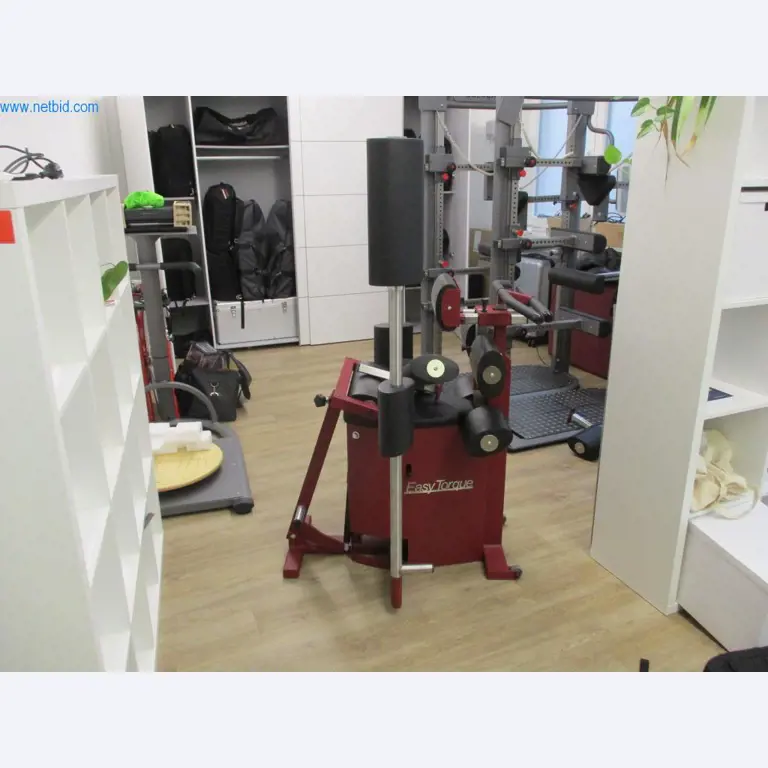 Dispositivos de rastreio de check-up de uma empresa de fitness-1