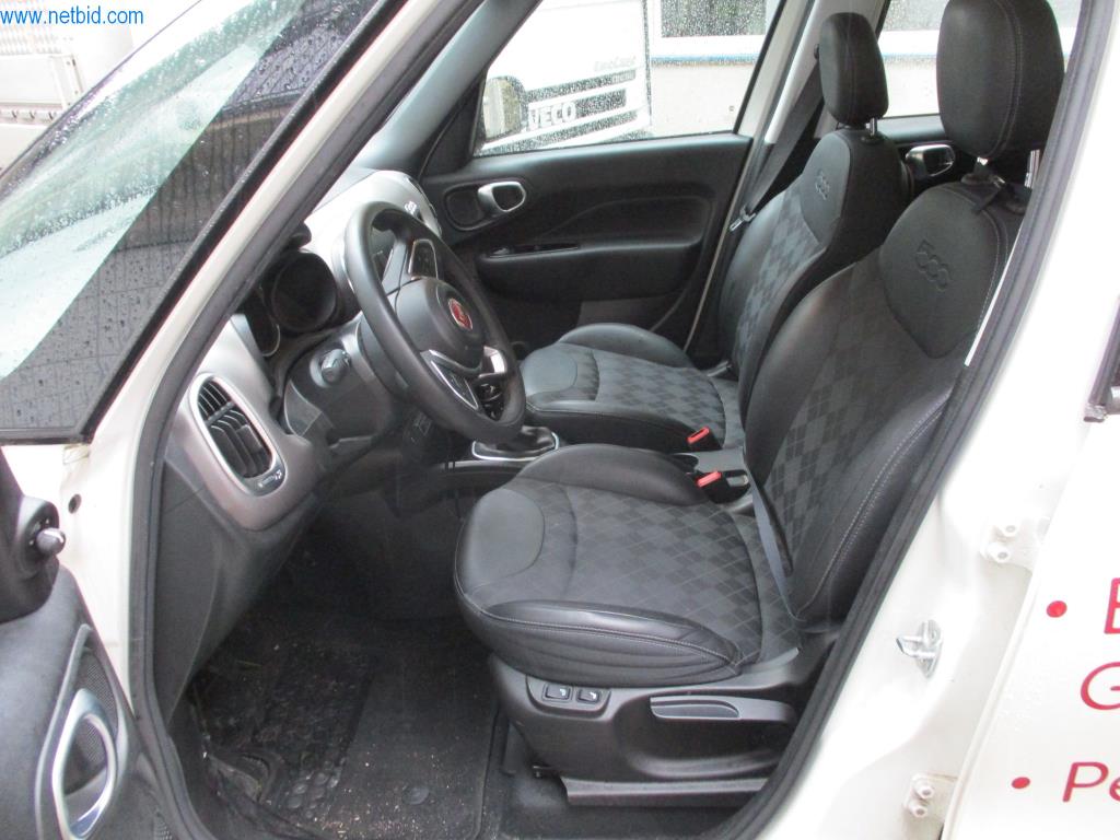 Dispositivos de rastreio de check-up de uma empresa de fitness-11