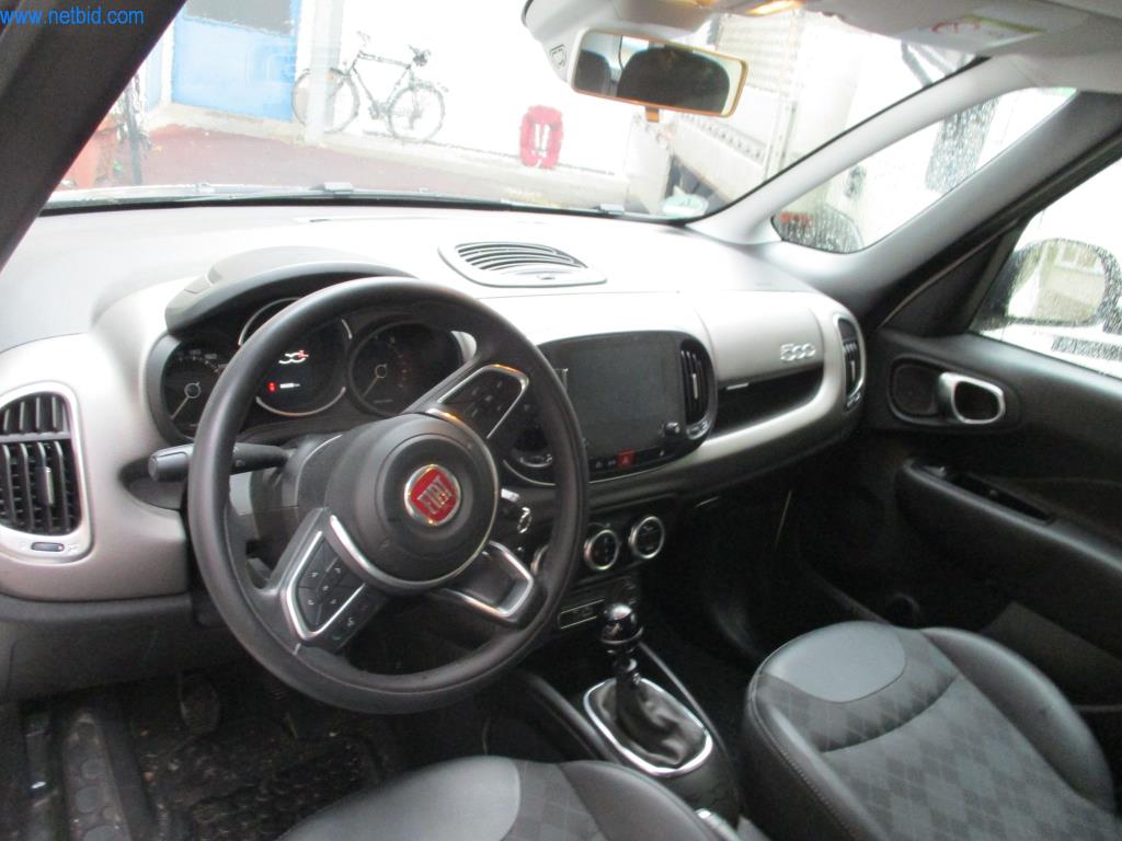 Dispositivos de rastreio de check-up de uma empresa de fitness-12