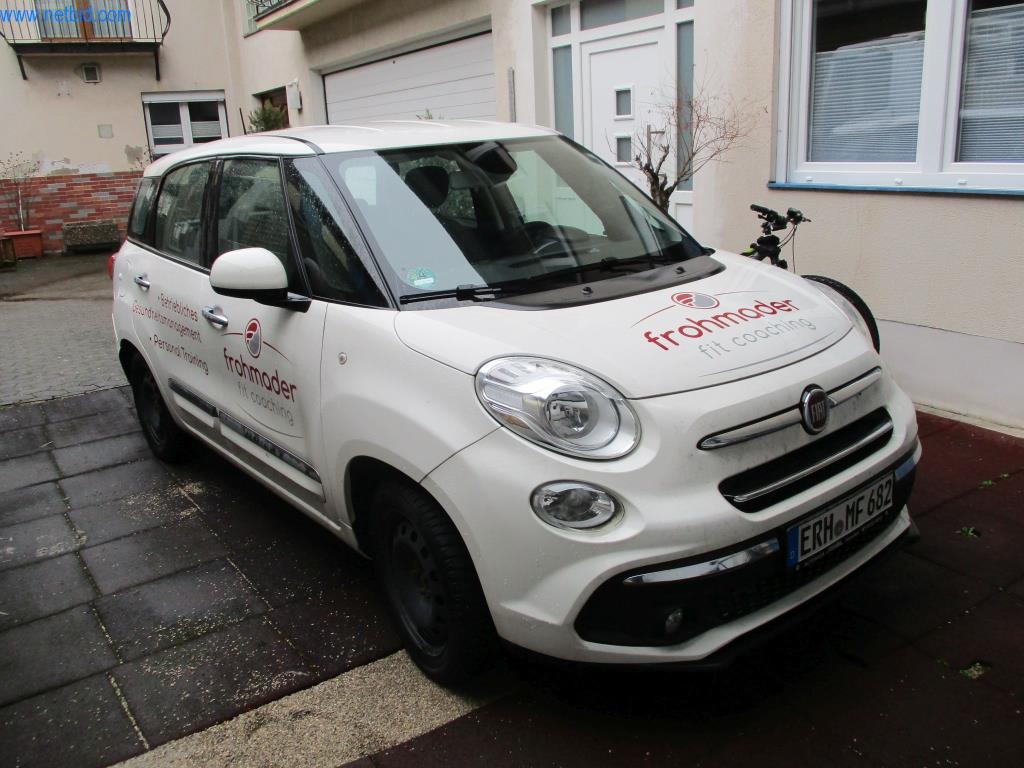 Dispositivos de rastreio de check-up de uma empresa de fitness-1