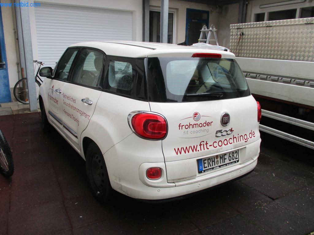 Dispositivos de rastreio de check-up de uma empresa de fitness-6