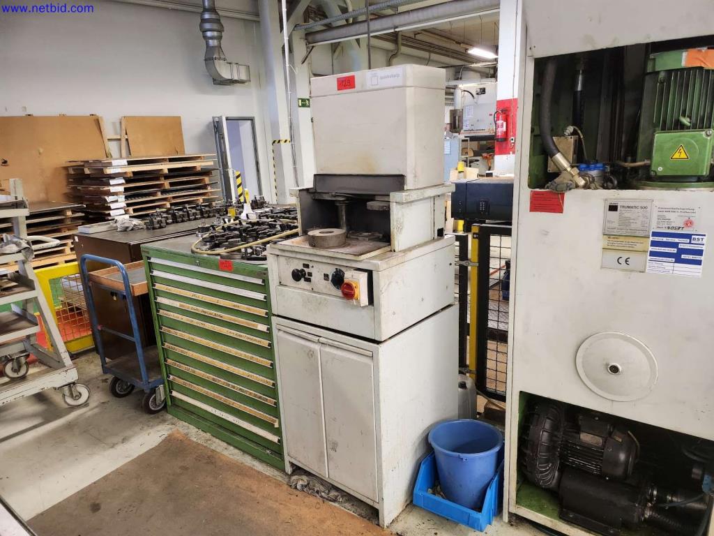 Maschinen zur Herstellung von Serverschränken und Gehäusekomponenten-1