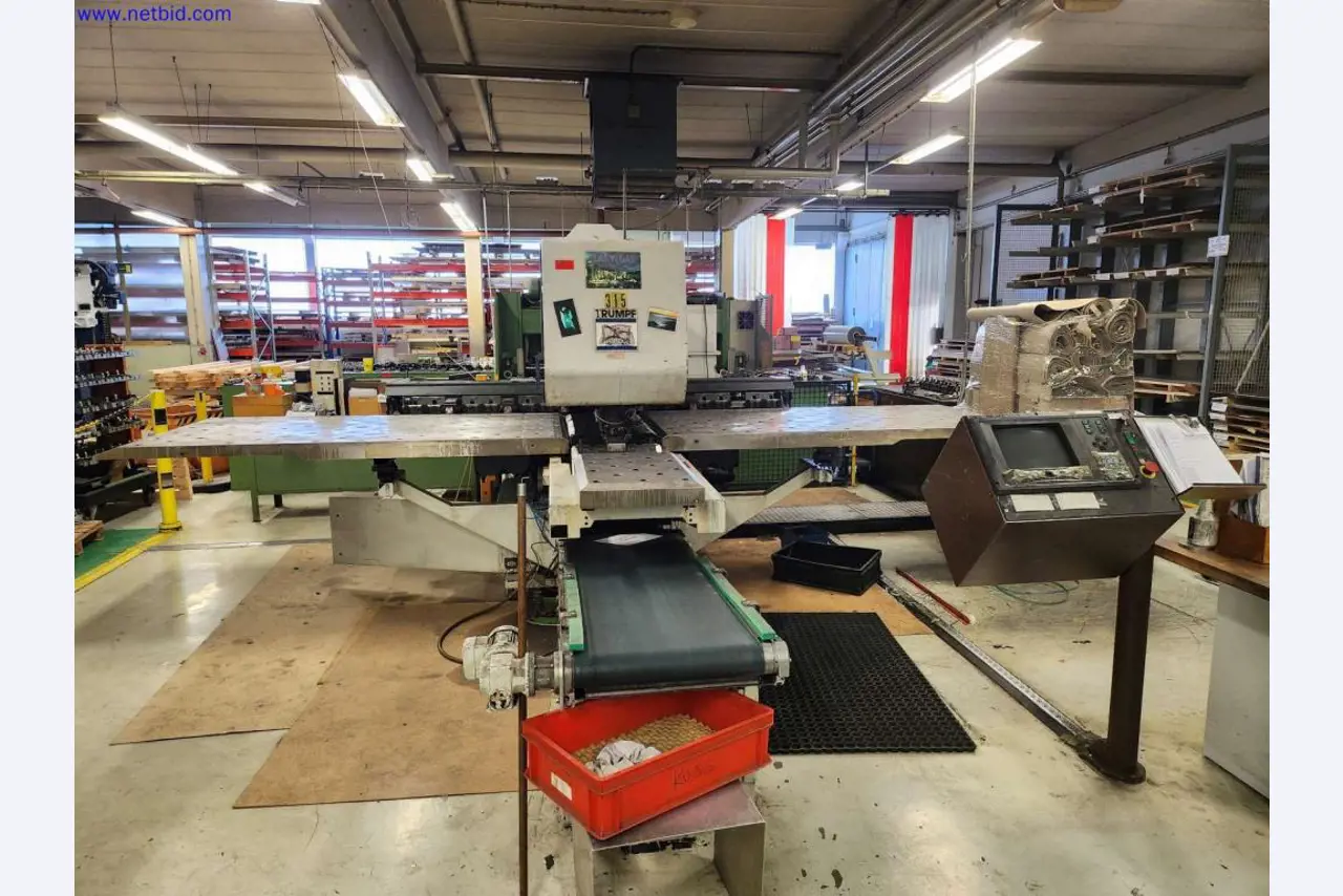 Maschinen zur Herstellung von Serverschränken und Gehäusekomponenten-1