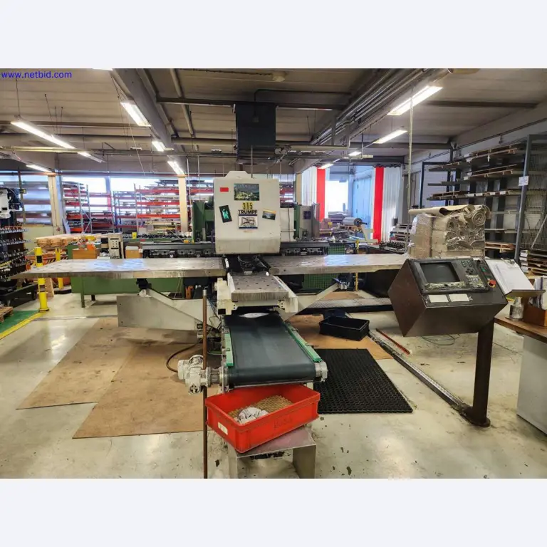 Maschinen zur Herstellung von Serverschränken und Gehäusekomponenten-1