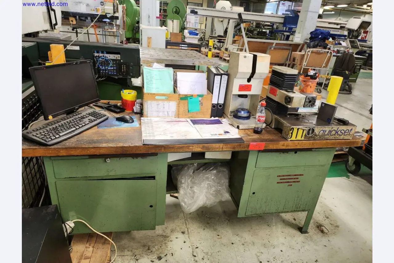 Maschinen zur Herstellung von Serverschränken und Gehäusekomponenten-7