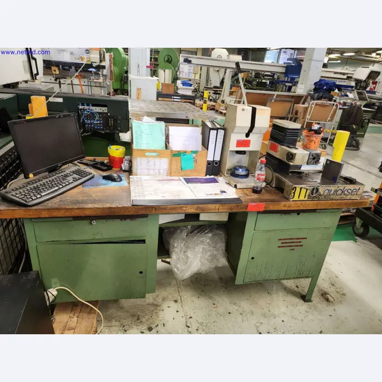 Maschinen zur Herstellung von Serverschränken und Gehäusekomponenten-7