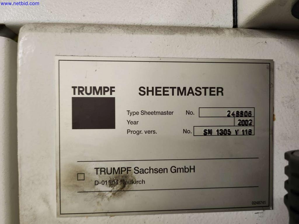 Machines pour la fabrication d'armoires de serveurs et de composants de boîtiers-5