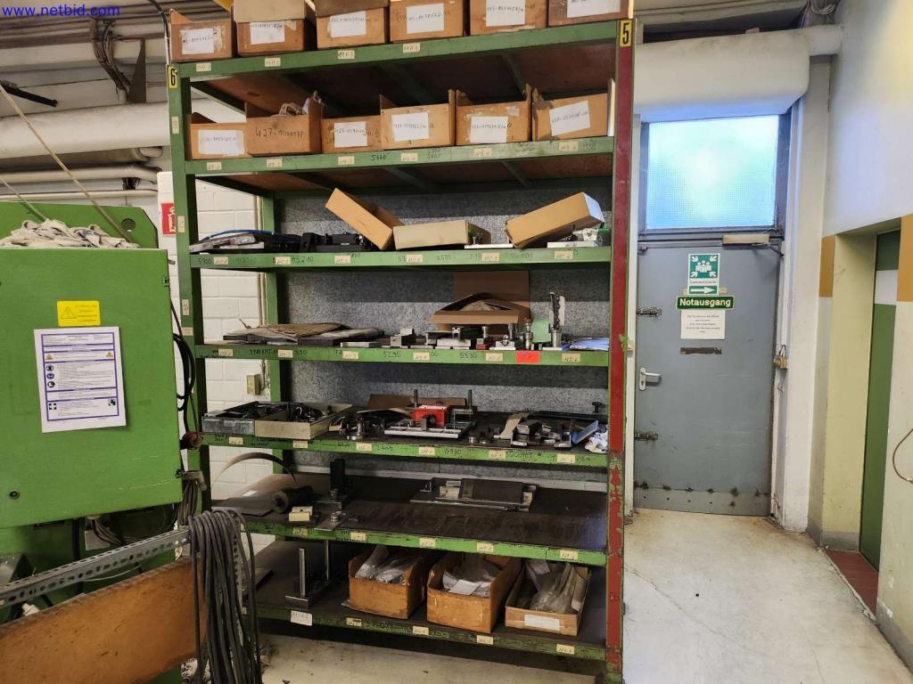 Machines pour la fabrication d'armoires de serveurs et de composants de boîtiers-6