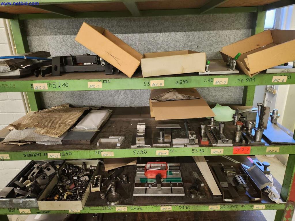 Machines pour la fabrication d'armoires de serveurs et de composants de boîtiers-7