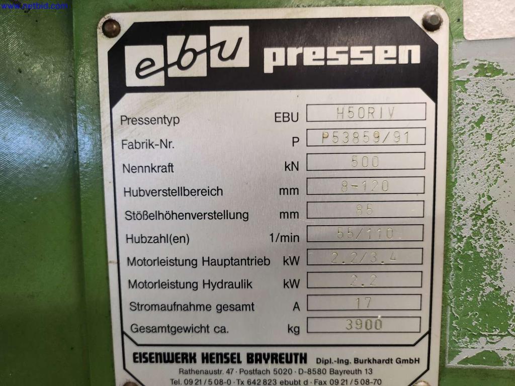 Machines pour la fabrication d'armoires de serveurs et de composants de boîtiers-4