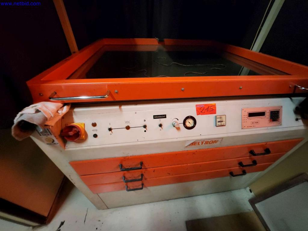 Máquinas para la fabricación de cajas de servidores y componentes de carcasas-2