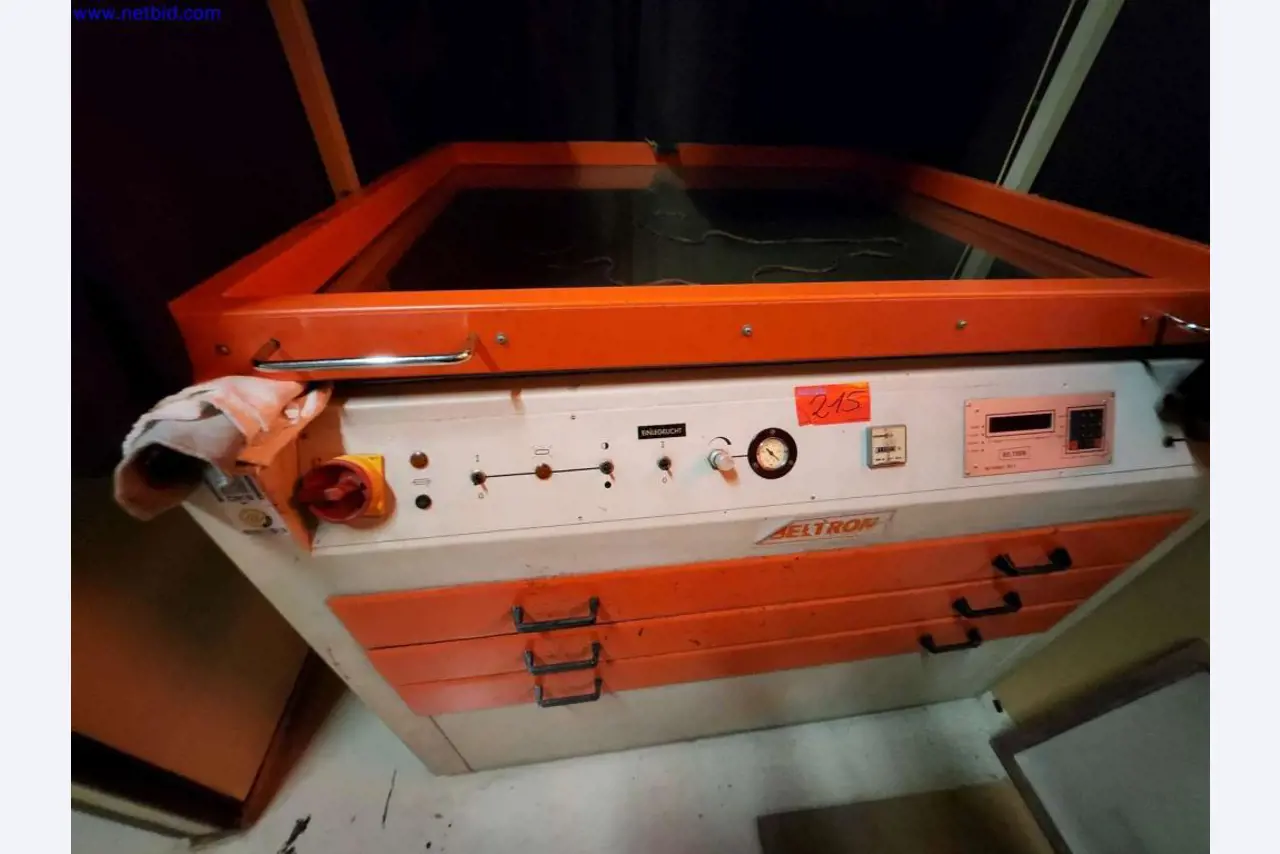 Maschinen zur Herstellung von Serverschränken und Gehäusekomponenten-2