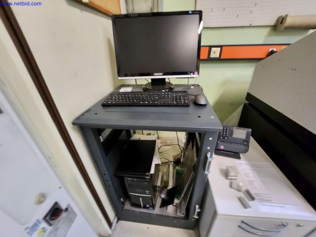 Stroji za izdelavo ohišij za strežnike in sestavnih delov ohišij-3