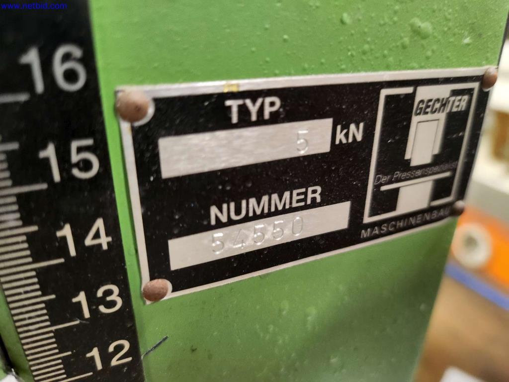 Máquinas para a produção de caixas de servidores e componentes de caixas-12