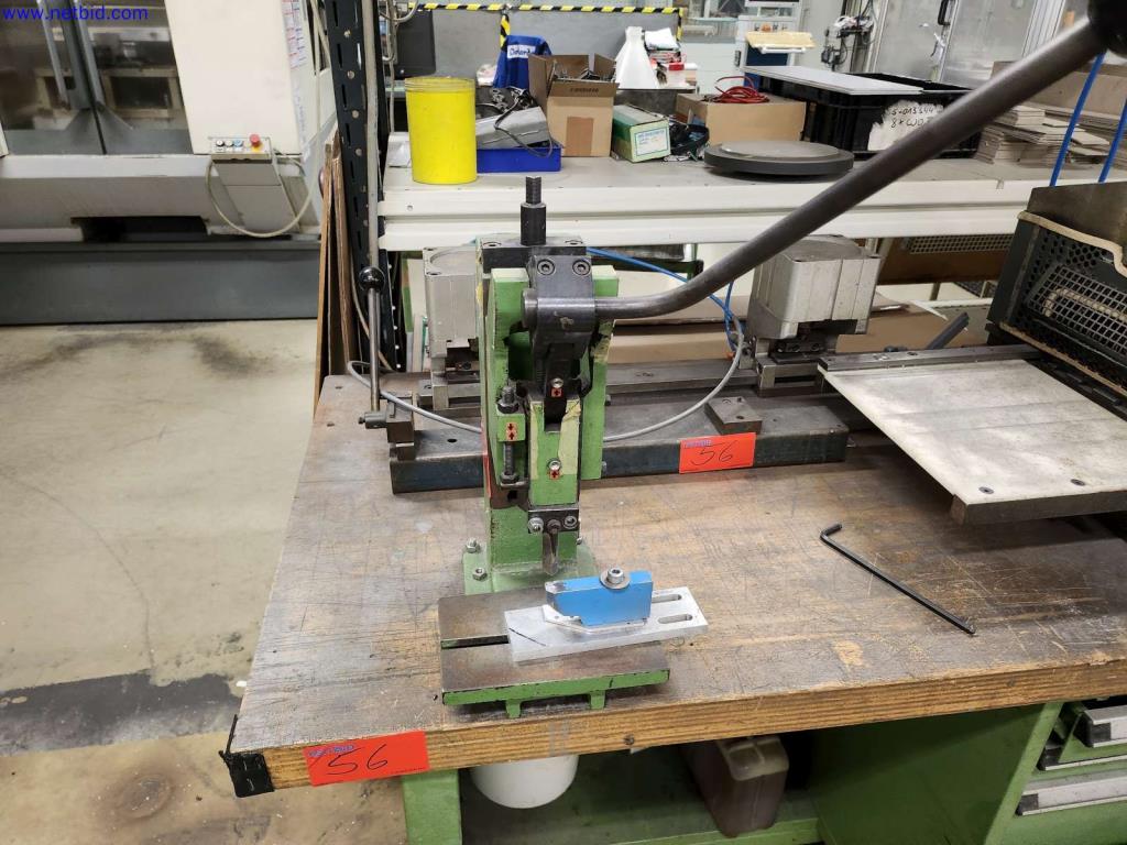 Máquinas para a produção de caixas de servidores e componentes de caixas-2