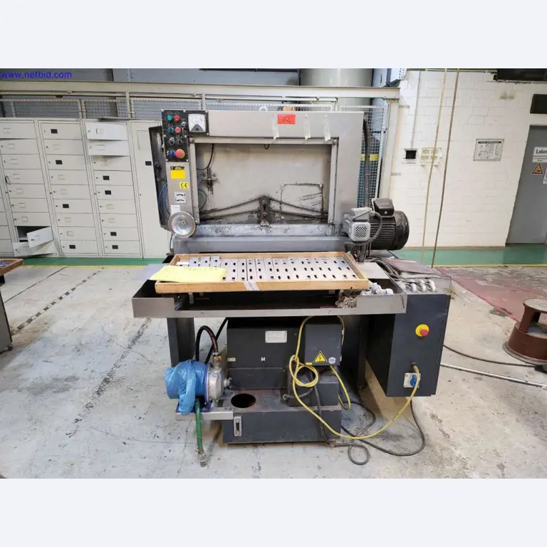 Máquinas para a produção de caixas de servidores e componentes de caixas-1