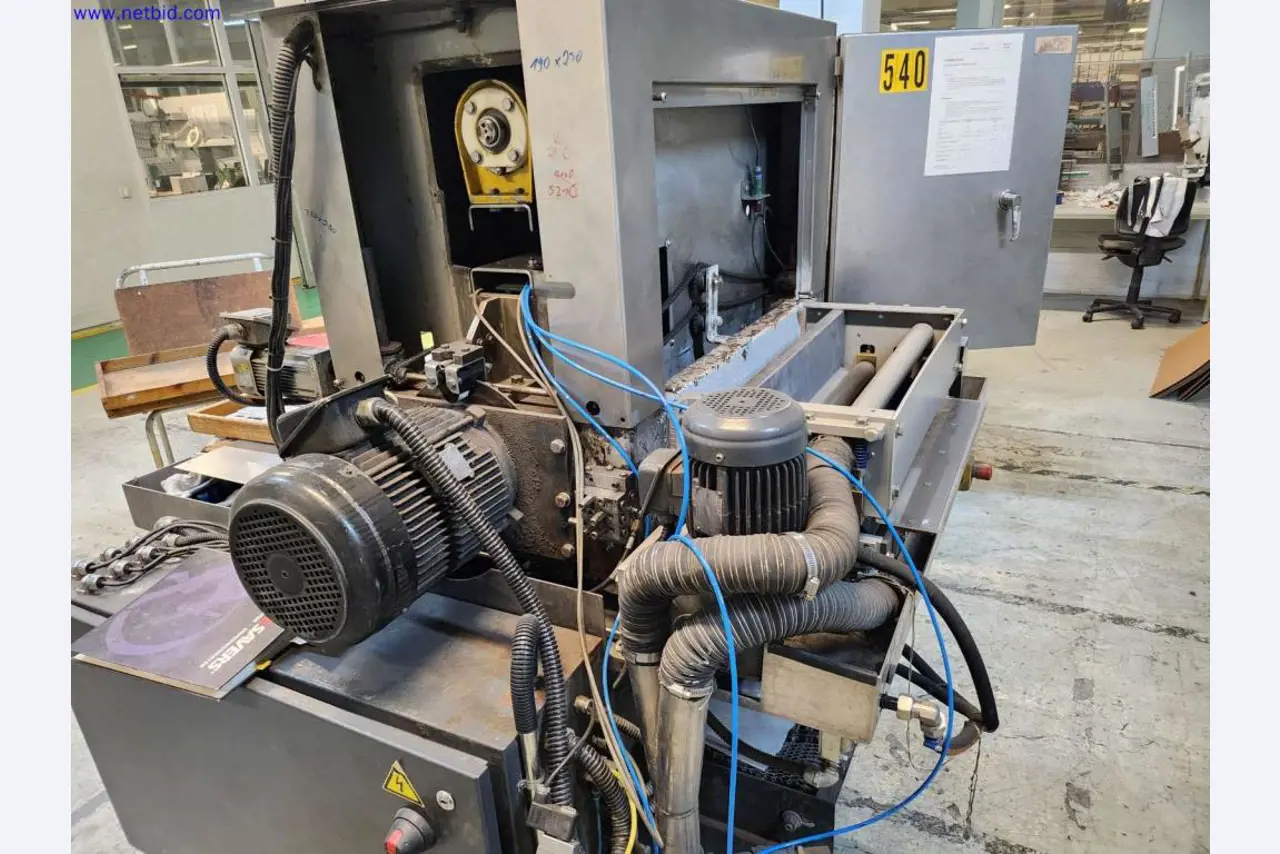 Máquinas para a produção de caixas de servidores e componentes de caixas-3