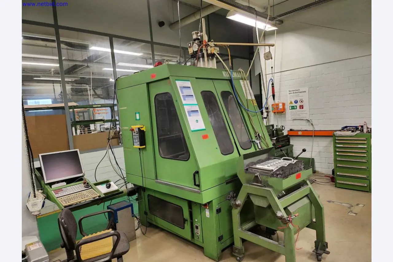 Maschinen zur Herstellung von Serverschränken und Gehäusekomponenten-1