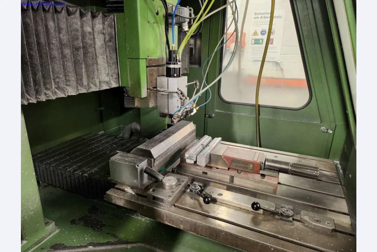 Maschinen zur Herstellung von Serverschränken und Gehäusekomponenten-4