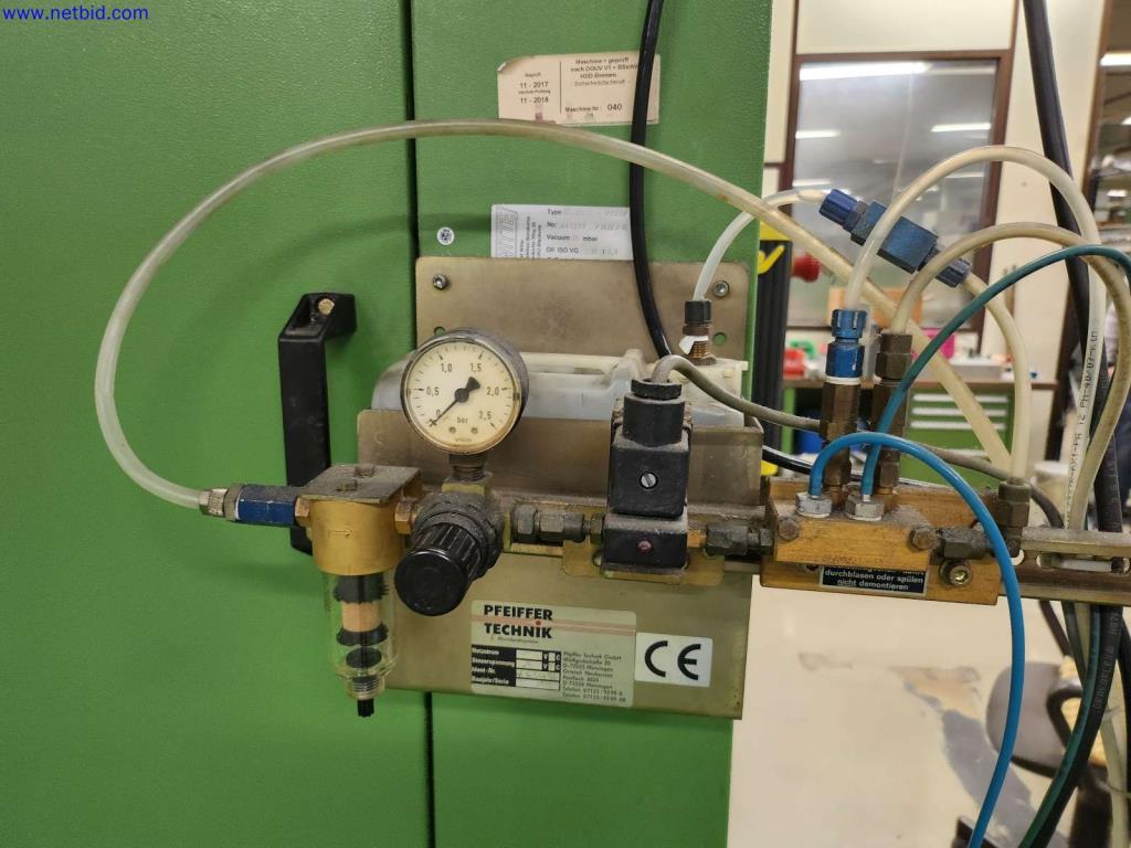 Máquinas para la fabricación de cajas de servidores y componentes de carcasas-8