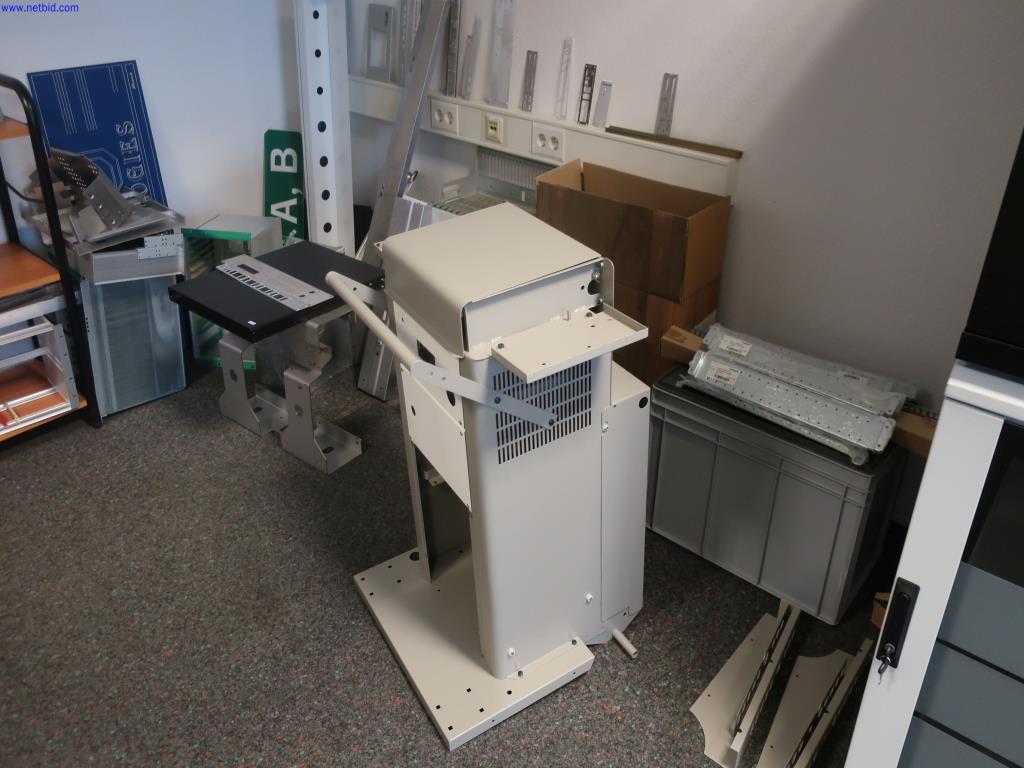 Máquinas para la fabricación de cajas de servidores y componentes de carcasas-7