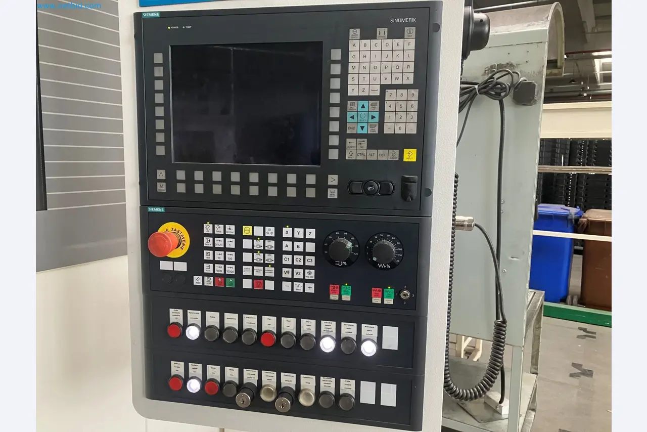 Vertikaldrehmaschinen, Wälzfräs- und Zahnradschleifmaschine-2