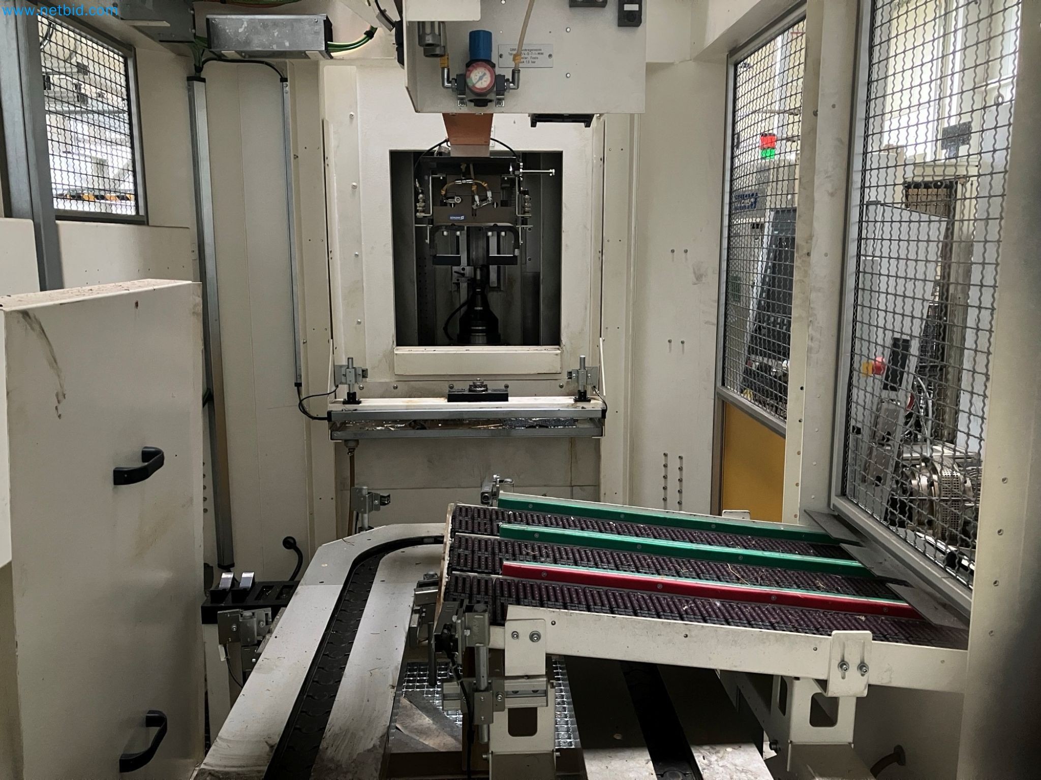 Vertikaldrehmaschinen, Wälzfräs- und Zahnradschleifmaschine-2