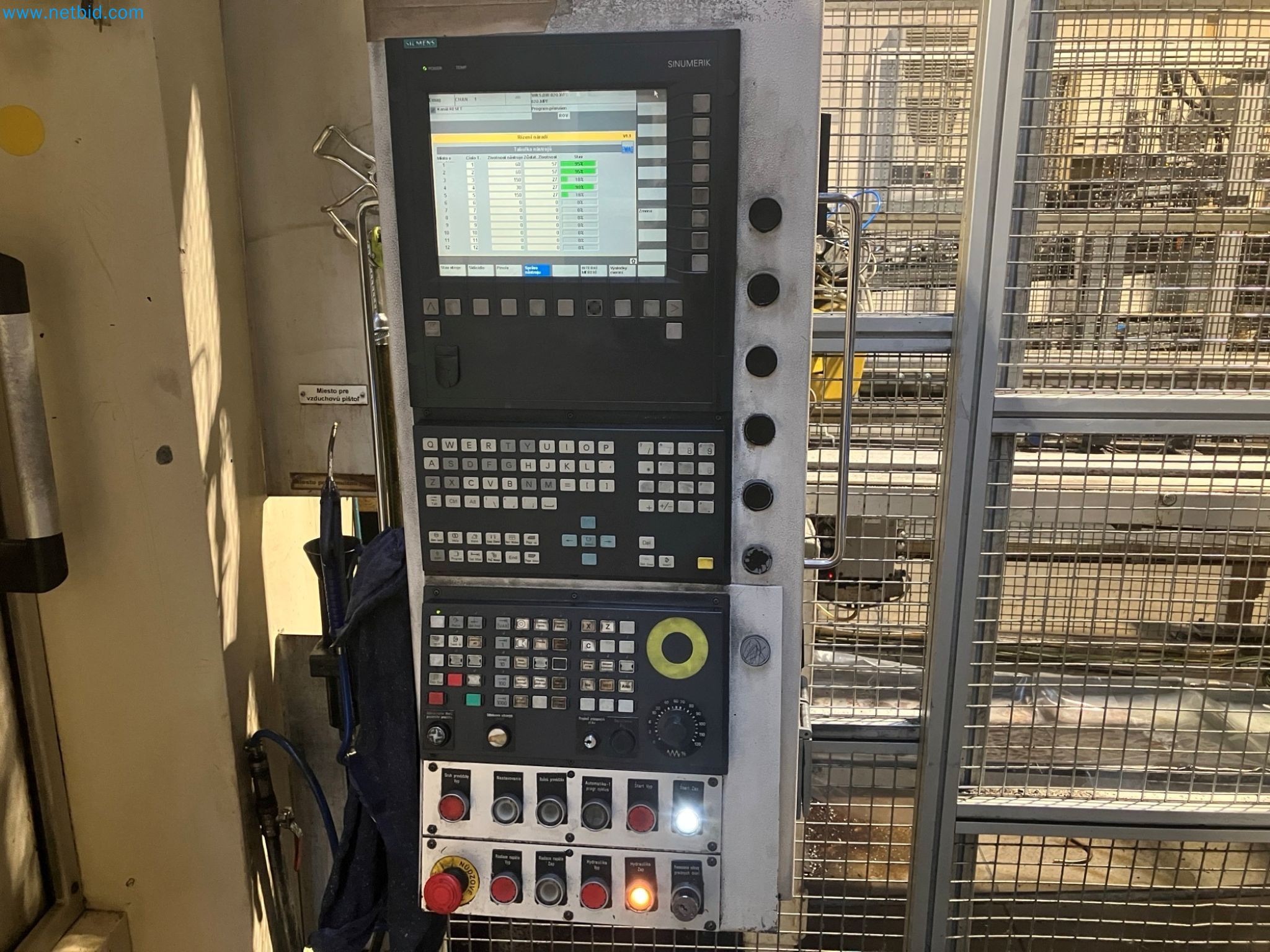 Vertikaldrehmaschinen, Wälzfräs- und Zahnradschleifmaschine-2