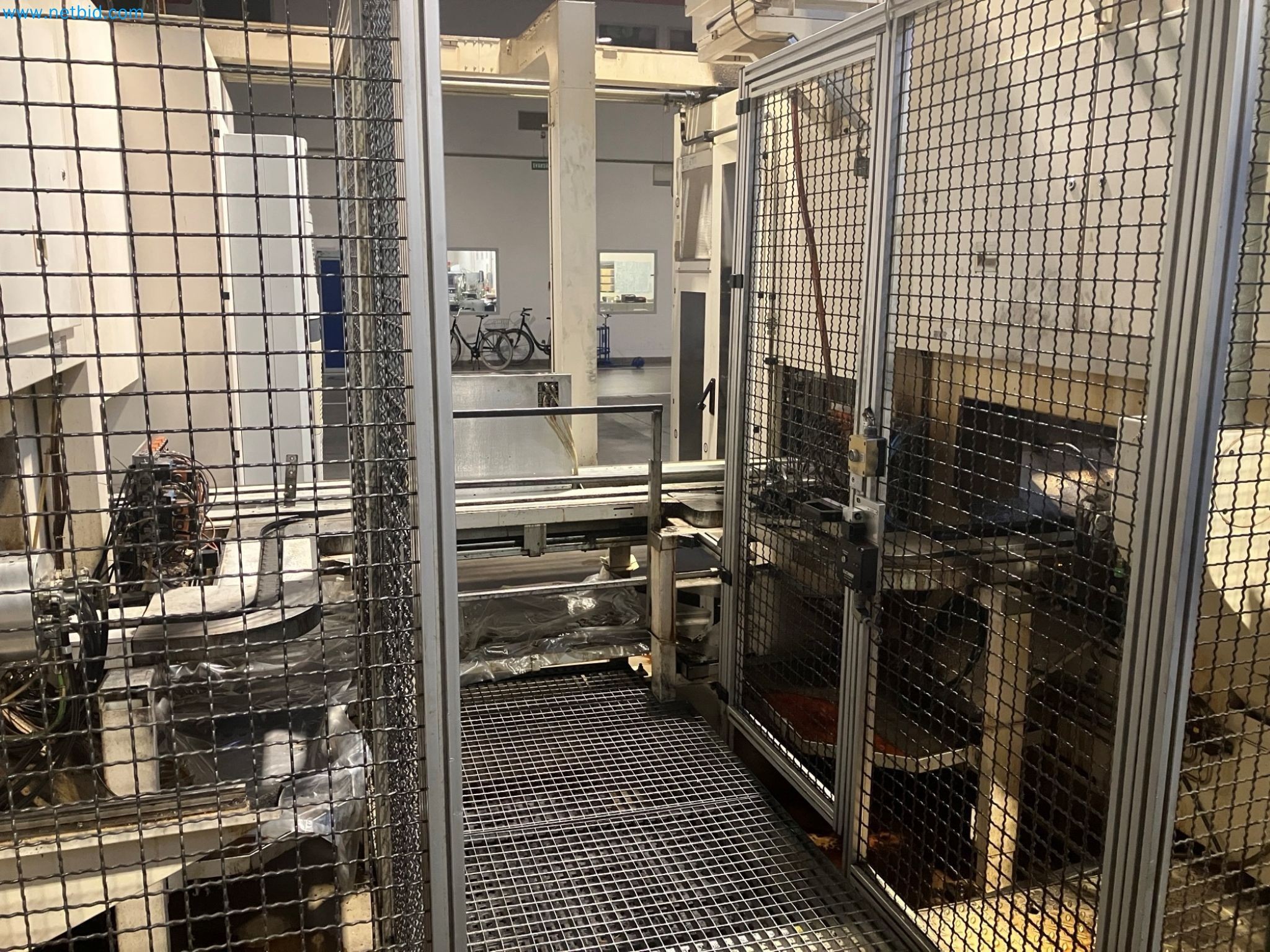 Vertikaldrehmaschinen, Wälzfräs- und Zahnradschleifmaschine-4