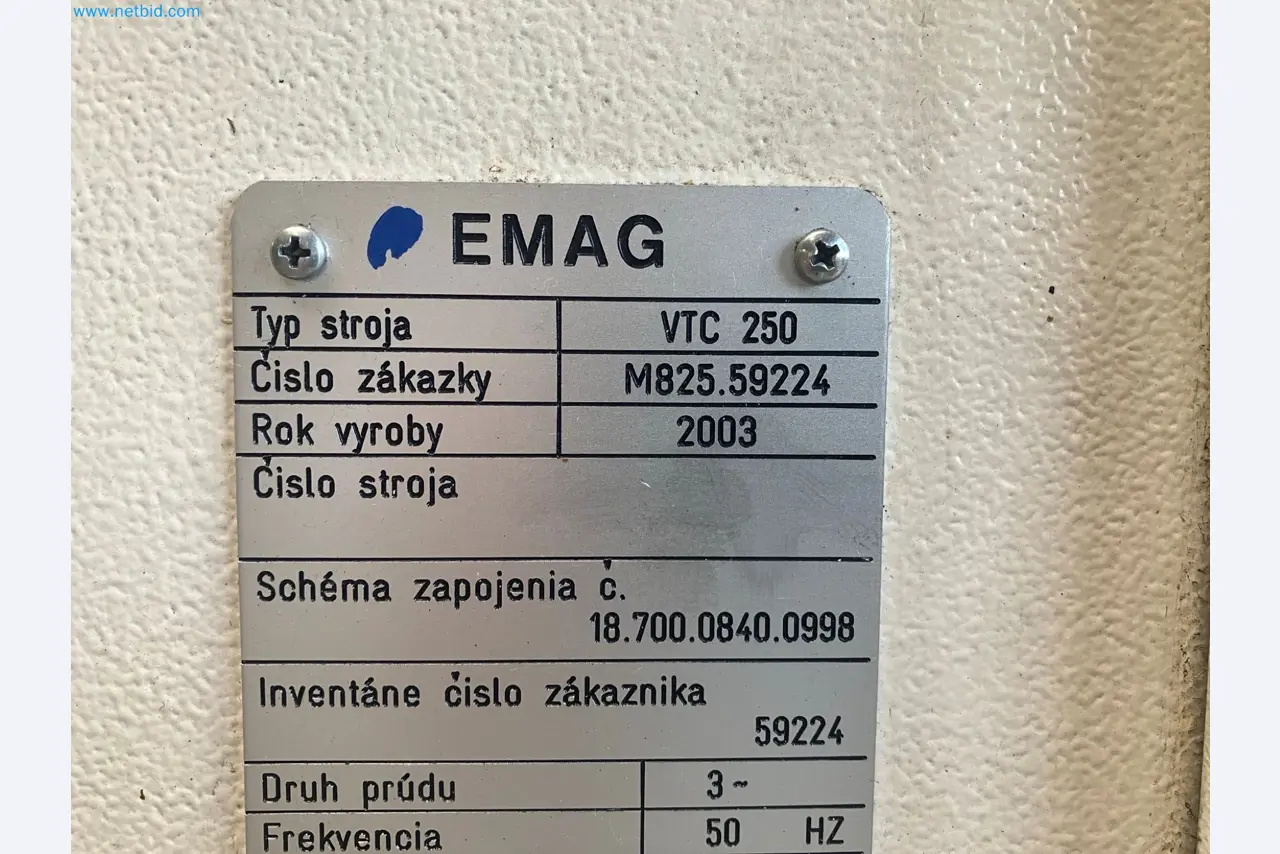 Vertikaldrehmaschinen, Wälzfräs- und Zahnradschleifmaschine-3