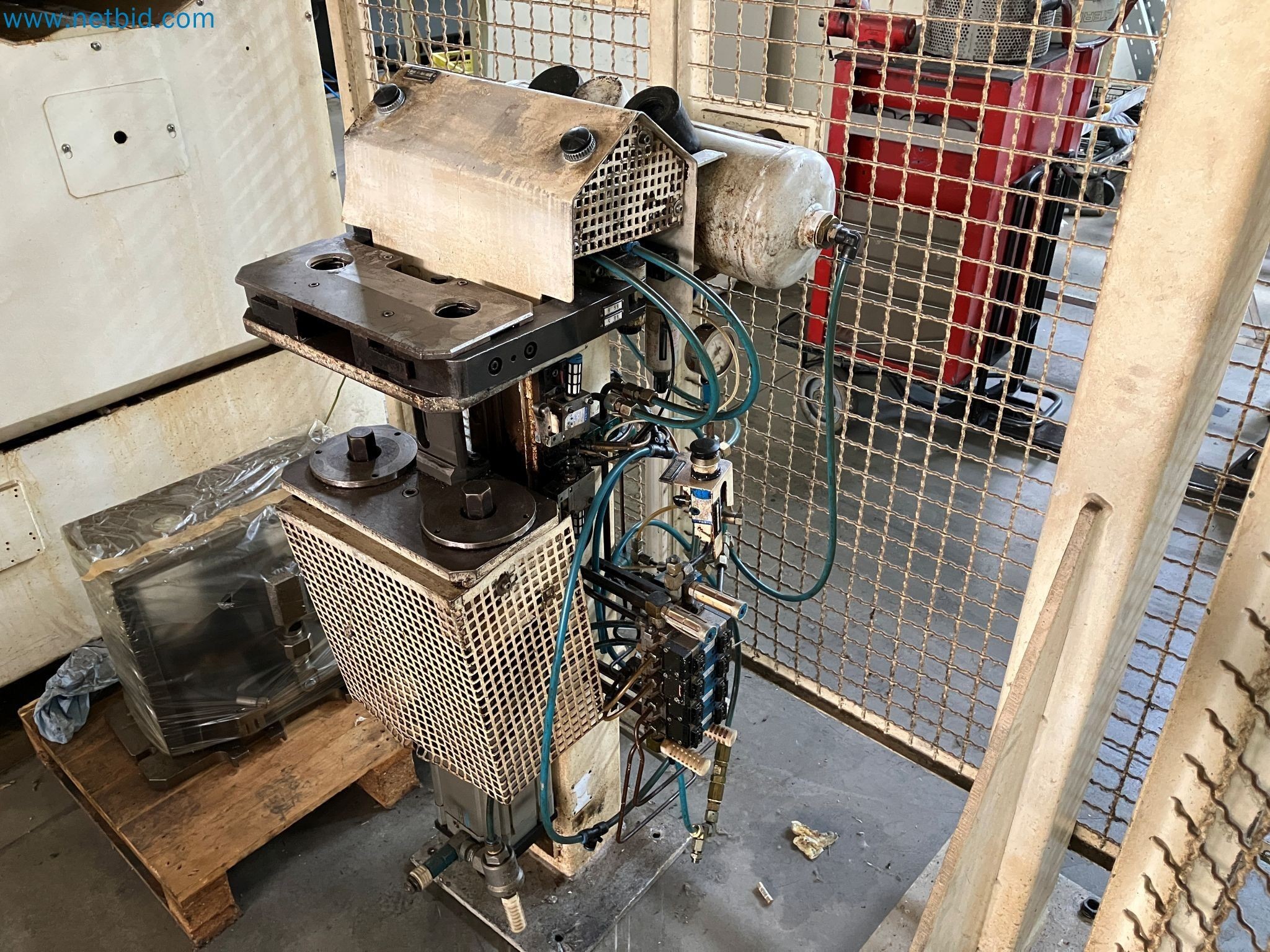 Manufacturing equipment and machine tools from the automotive industry-1