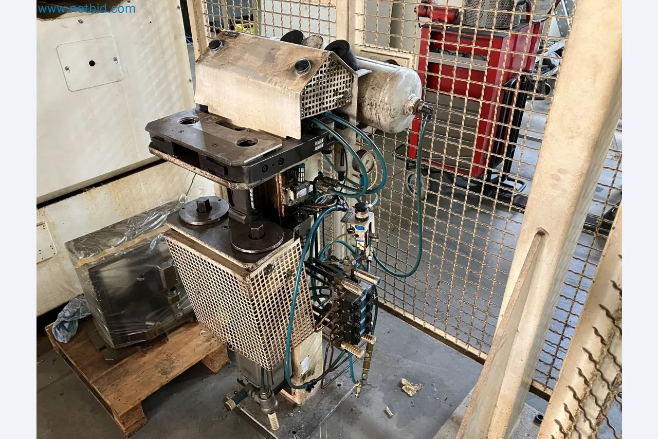 Manufacturing equipment and machine tools from the automotive industry-1