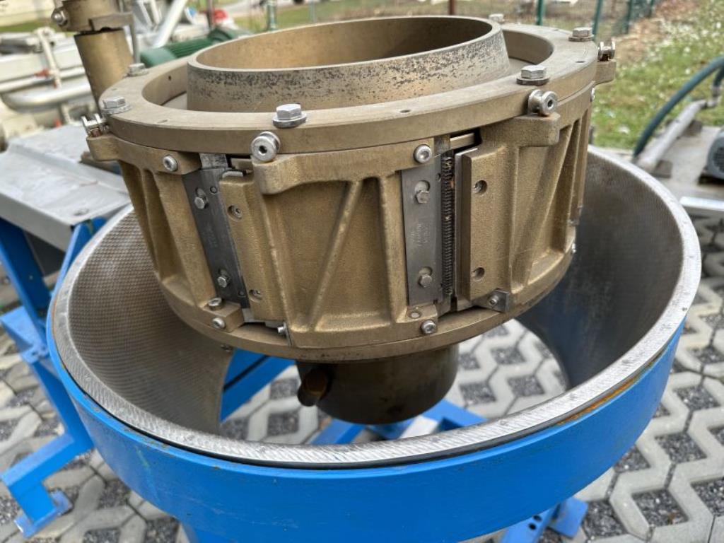 Gepflegte Maschinen für die Obst- und Gemüseverarbeitung-4