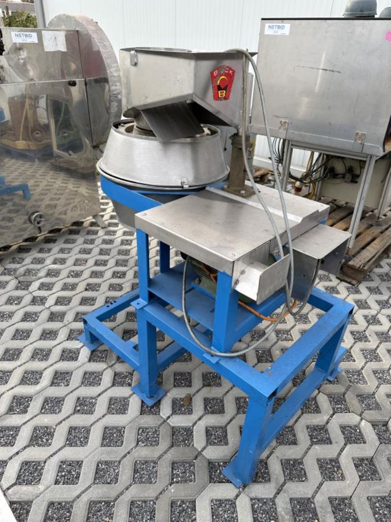 Gepflegte Maschinen für die Obst- und Gemüseverarbeitung-5