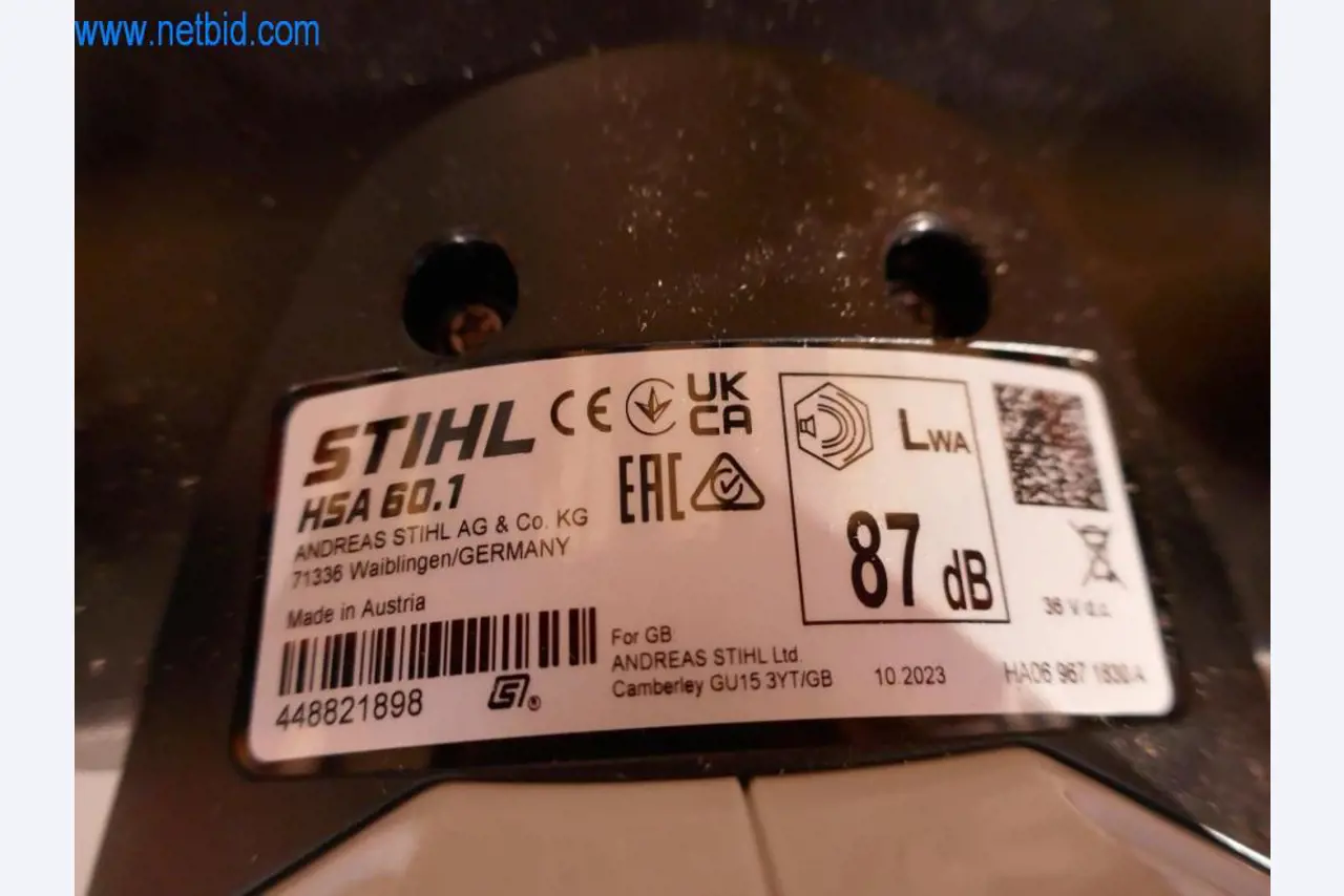 Comercio de herramientas Stihl con nuevas máquinas, horticultura, tecnología forestal-2