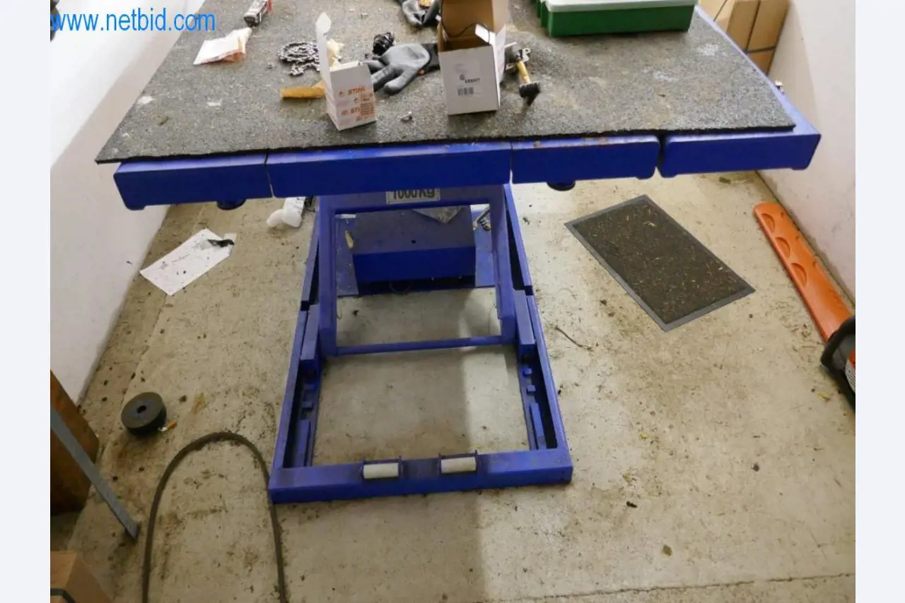 Obchod s náradím Stihl s novými stroji, zahradní a lesnická technika-5