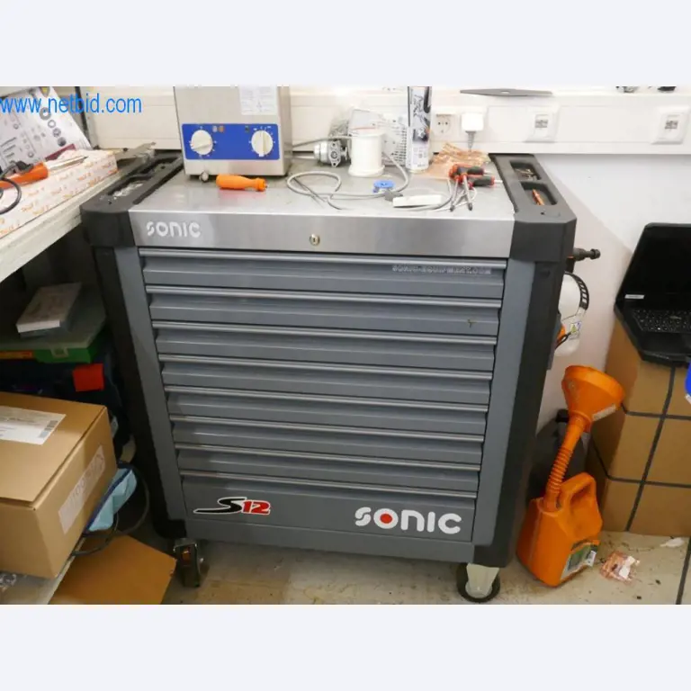 Stihl-Werkzeughandel mit neuen Maschinen, Gartenbau, Forsttechnik-1