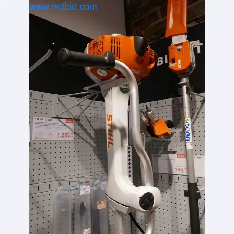 Commerce d'outils Stihl avec des machines neuves, horticulture, technique forestière-1