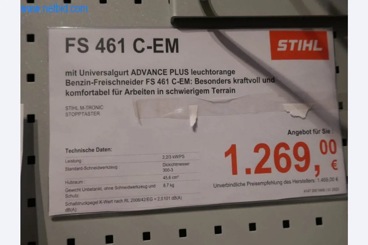 Commerce d'outils Stihl avec des machines neuves, horticulture, technique forestière-3