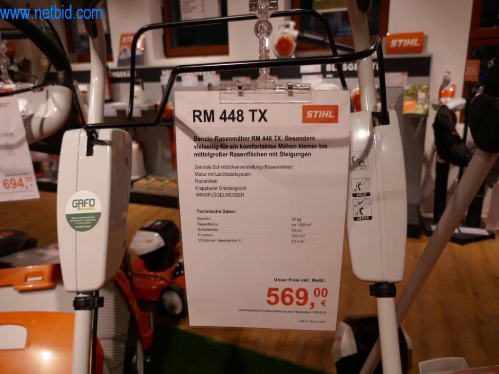 Comercio de herramientas Stihl con nuevas máquinas, horticultura, tecnología forestal-4