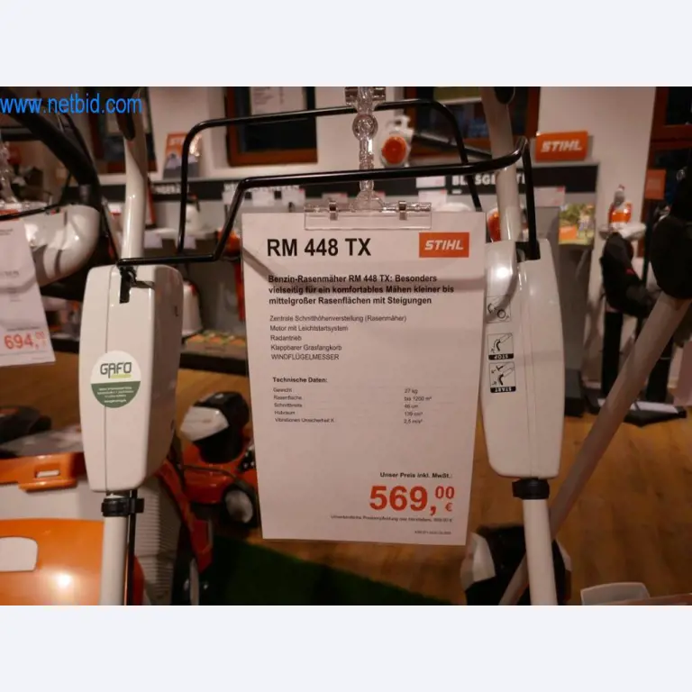 Comercio de herramientas Stihl con nuevas máquinas, horticultura, tecnología forestal-4