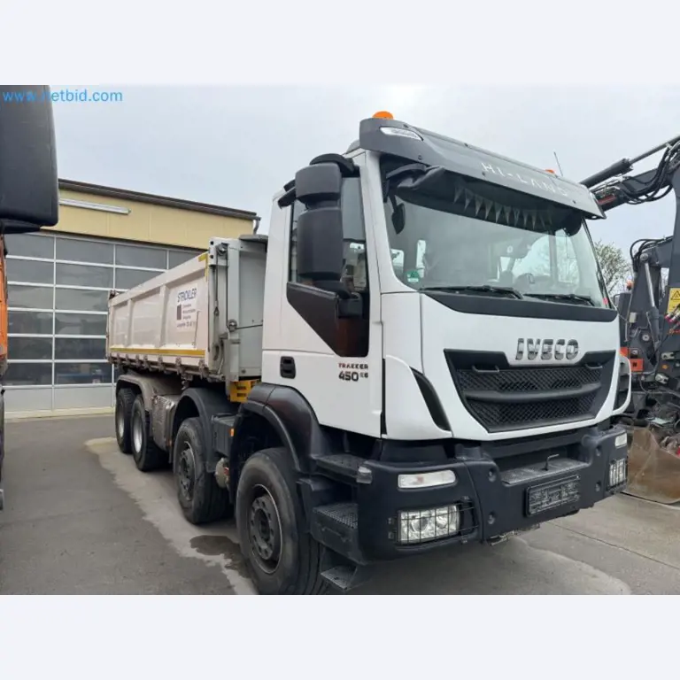 Machines from the building construction and civil engineering sector-11