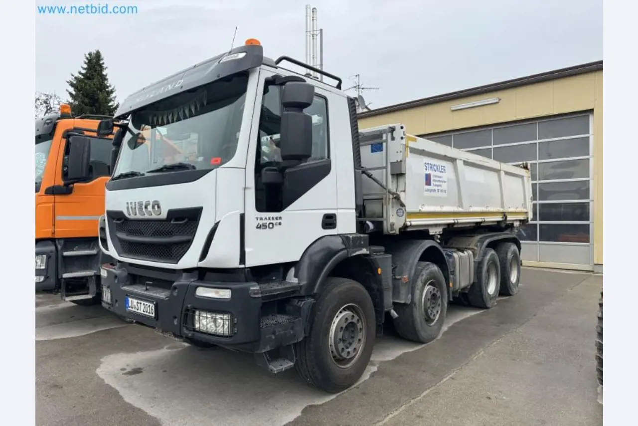 Machines from the building construction and civil engineering sector-2